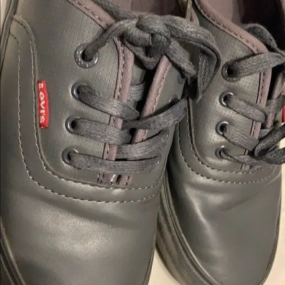 Levi’s boy shoes 👟